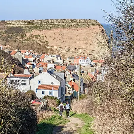 Cliff * Staithes